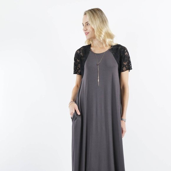 42pops Sweaters - Daisy Lace Bolero Cardigan (Black)